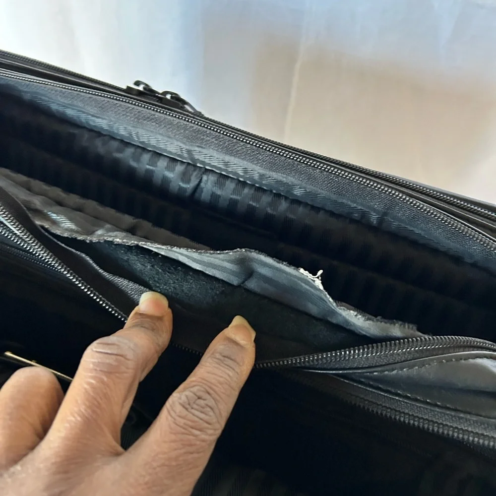 TUMI Classic Black Leather Business Briefcase Organizer.